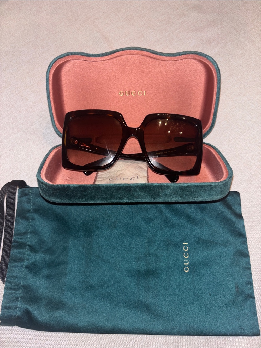 Gucci Women’s Dark Brown Oversized Square Sunglasses(100% AUTHENTIC GUCCI)